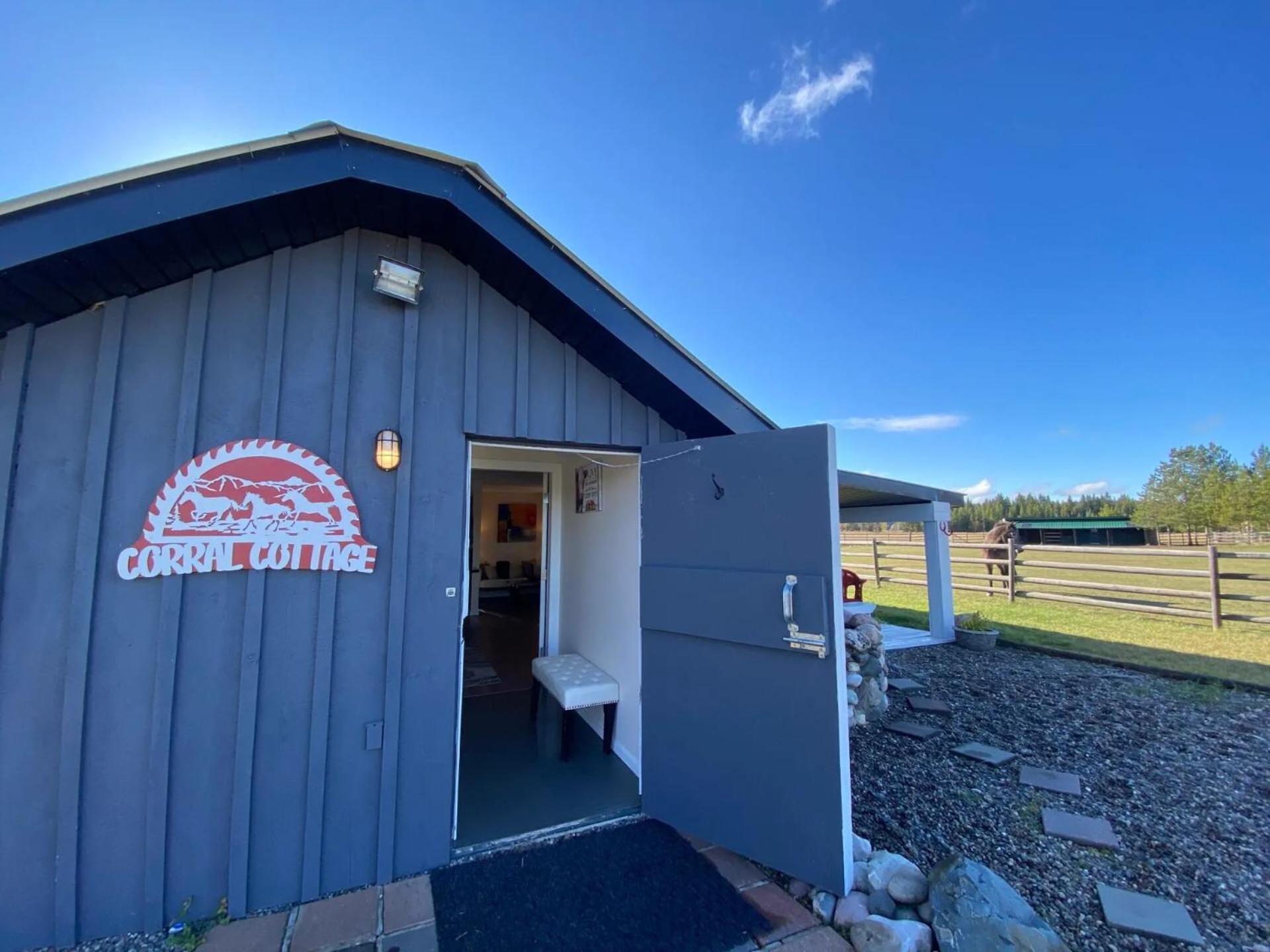 Woodhouse Cottages And Ranch Prince George Exterior photo